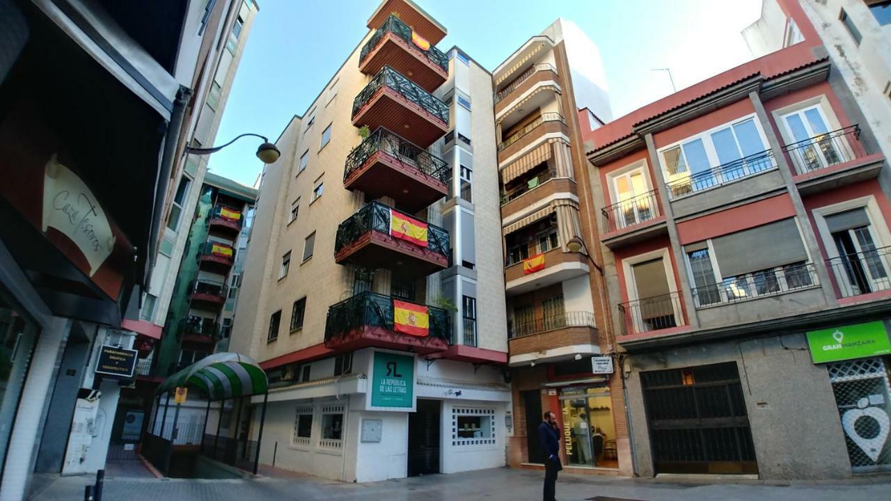 Appartement Alojamiento Plaza Chirinos à Cordoue Extérieur photo